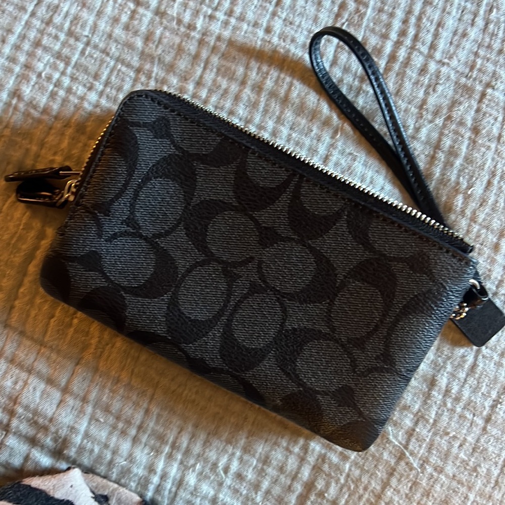 Coach Wallet - Picture 2 of 3